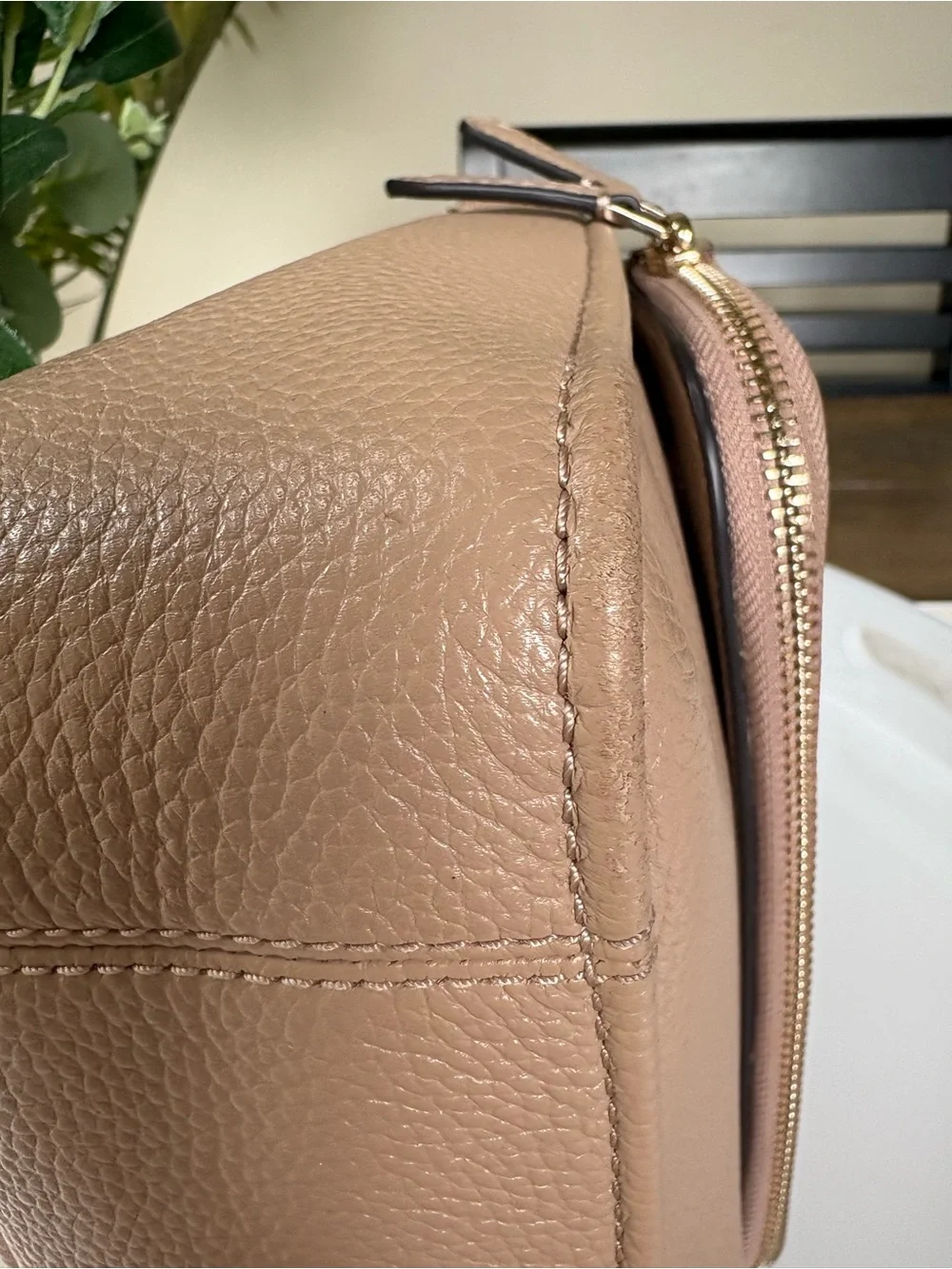 EUC Kate Spade Run Around Large Flap Crossbody Tan Pinmount Logo